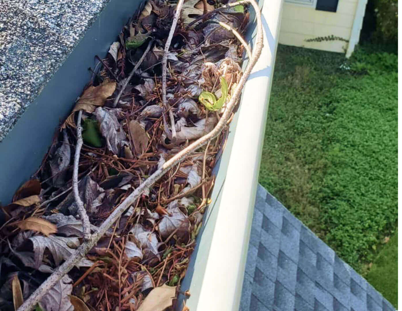 before-gutter-cleaning